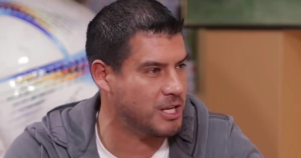 Erick Delgado cuenta por qué le pegó a Andrés Mendoza: "Le metí dos puñetes y se cayó"