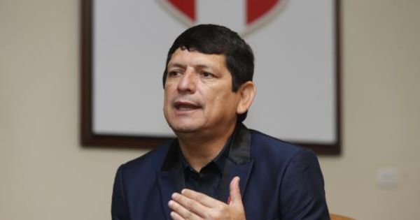 Portada: Agustín Lozano: presidente de la FPF defiende la elección de Edwin Ordóñez para la final