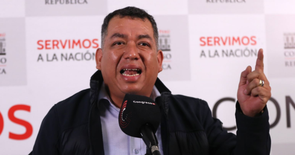 Comisión de Ética debate y vota este lunes denuncia contra Darwin Espinoza