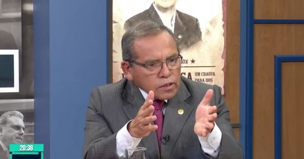 Ricardo Pinedo: "La vida de Alan García se resume en una eterna persecución"