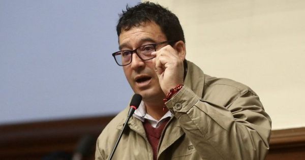 Portada: Edwin Martínez pide a Darwin Espinoza renunciar a vocería de Acción Popular: "Debe pedir disculpas"