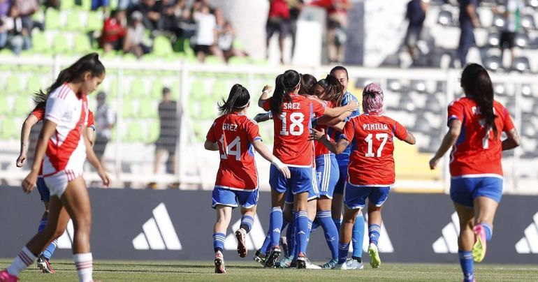 Portada: Papelón en el fútbol femenino: Perú fue vapuleado 6-0 por Chile en un amistoso que se jugó en Santiago