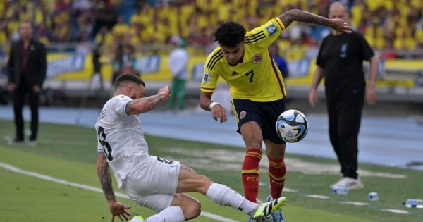 Portada: Colombia y Uruguay ofrecieron goles y emociones: igualaron 2-2 en Barranquilla por las Eliminatorias Sudamericanas