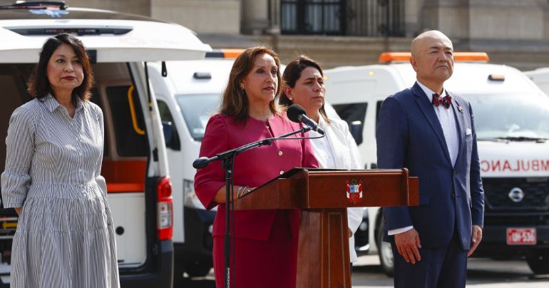 Dina Boluarte: "Sigamos trabajando para preservar construir paz social y promover el diálogo"