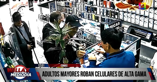 Comas: ancianos, uno de ellos con bastón, son captados robando celulares de alta gama