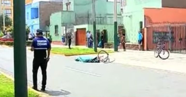 Jesús María: ciclista perdió la vida tras caer de cabeza luego de ser impactada por volquete