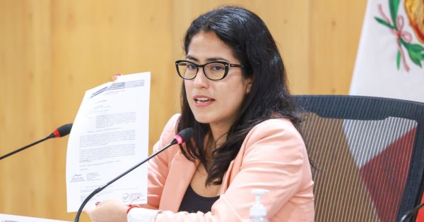 Ministra de Transportes afirma que María Jara fue designada sin concurso público en la ATU