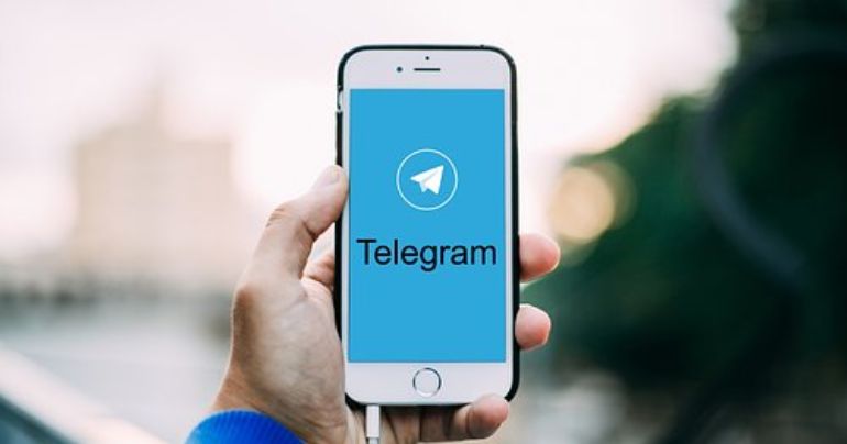 Portada: Juez de Brasil ordena bloquear Telegram por no entregar datos sobre neonazis