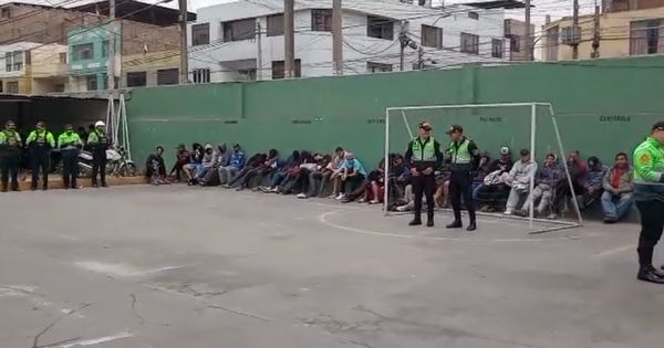 Portada: Megaoperativo de la PNP en San Martín de Porres: dos detenidos y 450 intervenidos