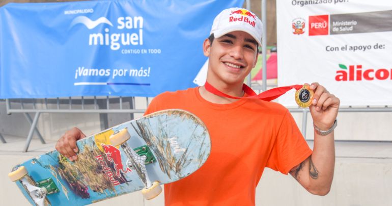 ¡Arriba Perú! Angelo Caro clasificó a la semifinal del Mundial de Skateboarding Street