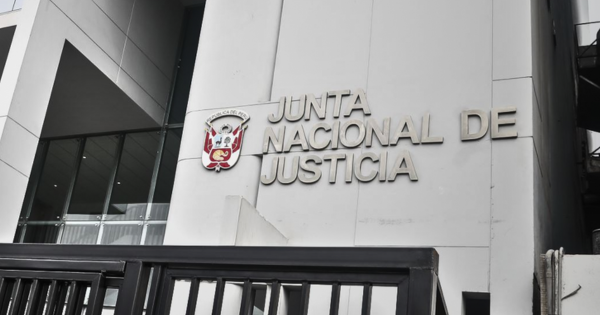 Portada: Contrataciones irregulares en JNJ: ¿qué contendrían los equipos incautados por la Fiscalía?