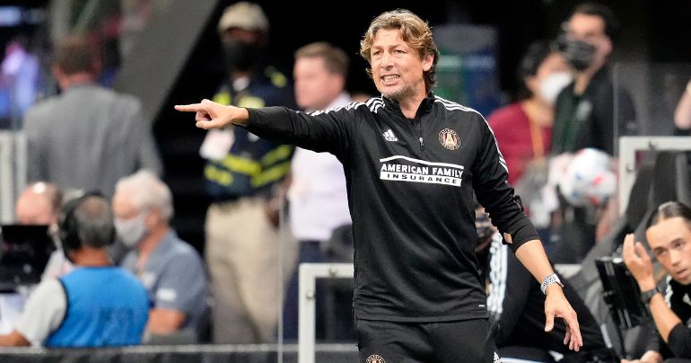 Gabriel Heinze está en agenda para dirigir a Universitario ante la posible salida de Jorge Fossati