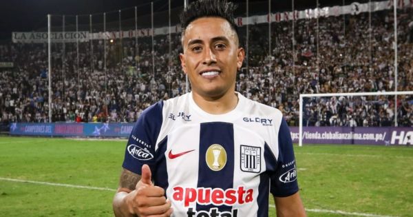 ¡'Aladino' se queda en La Victoria! Christian Cueva renovó su contrato con Alianza Lima