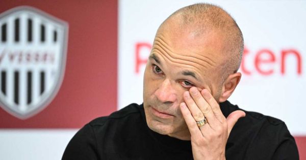 Portada: Andrés Iniesta se despidió llorando del club Vissel Kobe: "Las prioridades del entrenador eran otras"