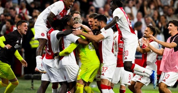 Portada: Tras ejecutar 34 tiros de penal: Ajax venció a Panathinaikos y sigue avanzando en la Europa League