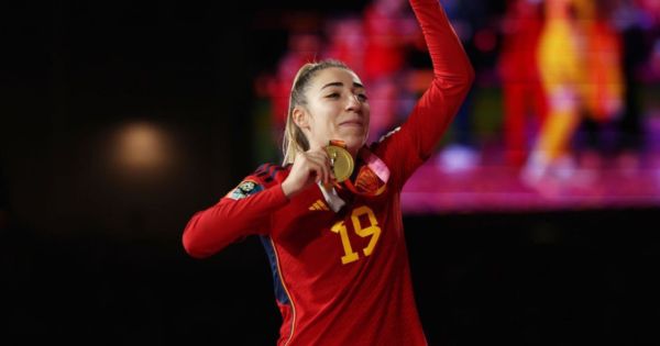 Portada: España: Olga Carmona se enteró de la muerte de su padre tras ganar el Mundial Femenino 2023