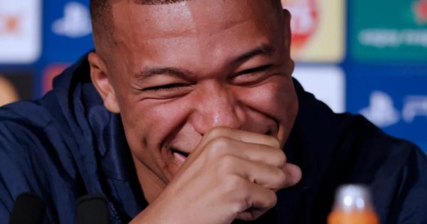 Portada: Kylian Mbappé y su reacción ante la oferta de 300 millones de euros del Al Hilal