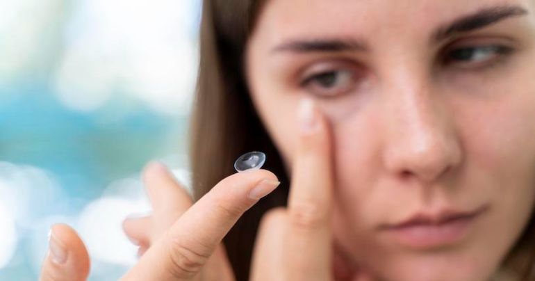 ¿Cuáles son las consecuencias que producen las infecciones por usar lentes de contacto?