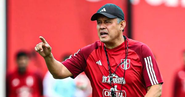 Portada: Horas claves en la Videna: ¿FPF decidió pagar salida del entrenador Juan Reynoso?