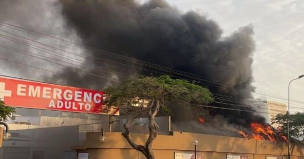 Surco: se reportó incendio de grandes proporciones en la clínica San Pablo
