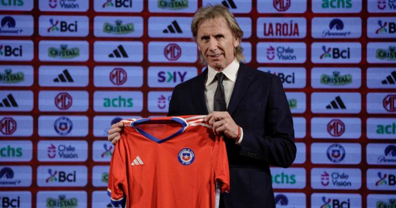 Extécnico de Chile criticó a Ricardo Gareca: "No me agrada que se desmarque del fútbol formativo"