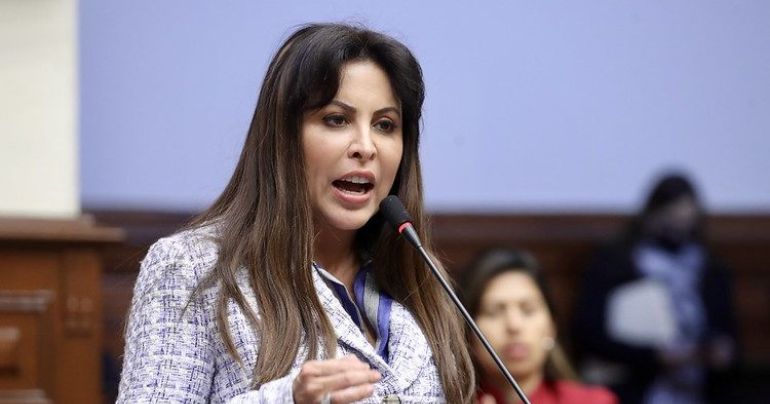 Patricia Chirinos: "La guerra contra la izquierda cancerígena internacional no ha terminado"