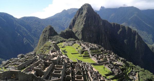 Portada: Brasil recomienda a sus turistas no viajar a Machu Picchu por protestas