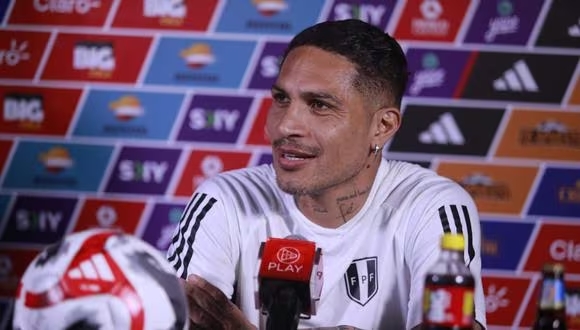 Paolo Guerrero y la vez que calificó de "no competitiva" a la liga peruana