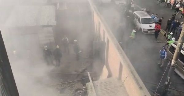 Cercado de Lima: controlan voraz incendio que habría sido originado por una niña