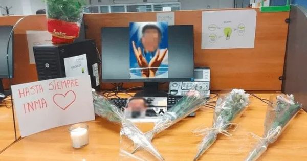 Trabajadora de call center muere y compañeros habrían sido obligados a seguir llamando junto al cadáver