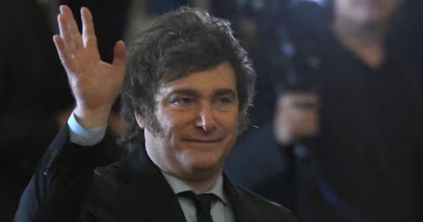 Portada: Javier Milei cumplió su promesa: eliminó el Ministerio de la Mujer de Argentina