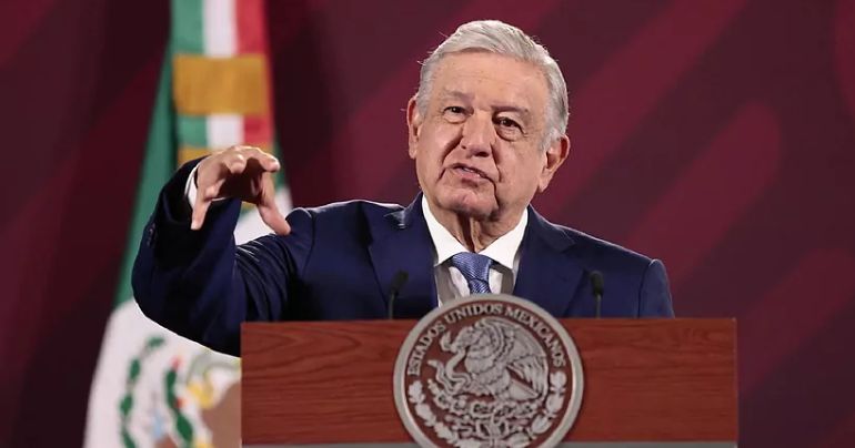 Portada: López Obrador ofrece su apoyo al abogado de Pedro Castillo: “Actuaron al margen de la legalidad"