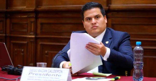 Portada: Diego Bazán informa que la máxima sanción que se le puede dar a Alejandro Soto es de 120 días