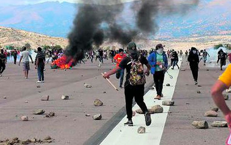 Ayacucho: se eleva a ocho la cifra de fallecidos por violentas protestas