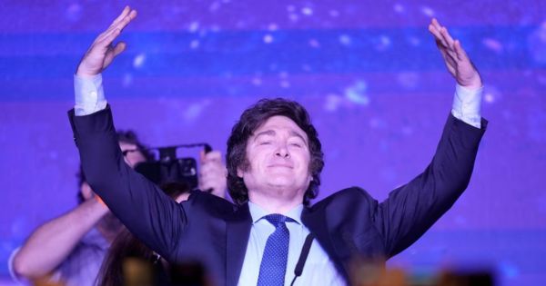 ¿Quién es Javier Milei, el candidato presidencial argentino que causa pánico entre los ultraizquierdistas?