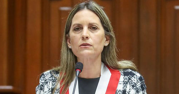 Portada: María del Carmen Alva renuncia a la bancada de Acción Popular