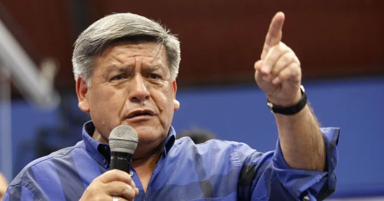 César Acuña sobre eventual renuncia de Dina Boluarte: “De nada va a servir, no es la solución”