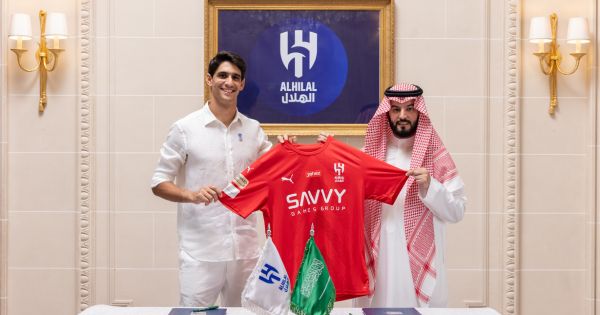 Portada: Al Hilal anunció la contratación del arquero Yassine Bono