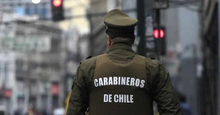 Carabinero mata a venezolano que habría intentado eludir control