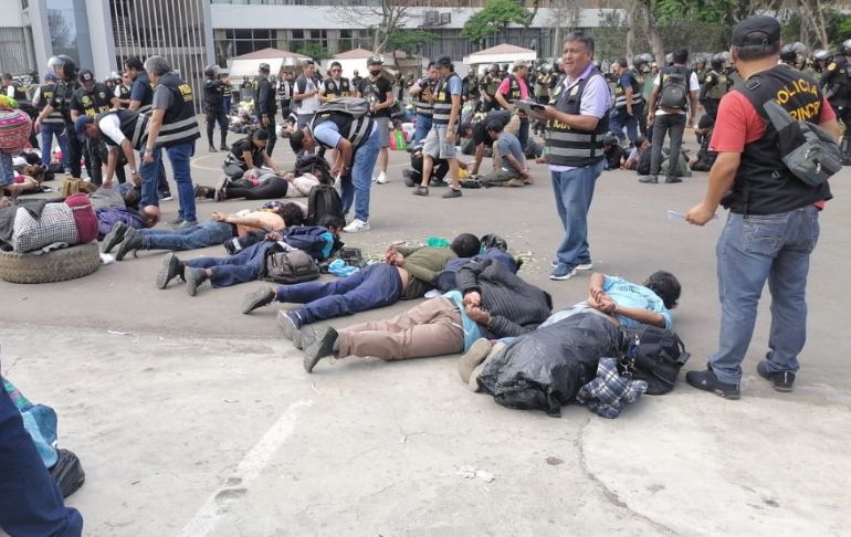 Portada: Universidad San Marcos: al menos 200 detenidos tras intervención de la Policía