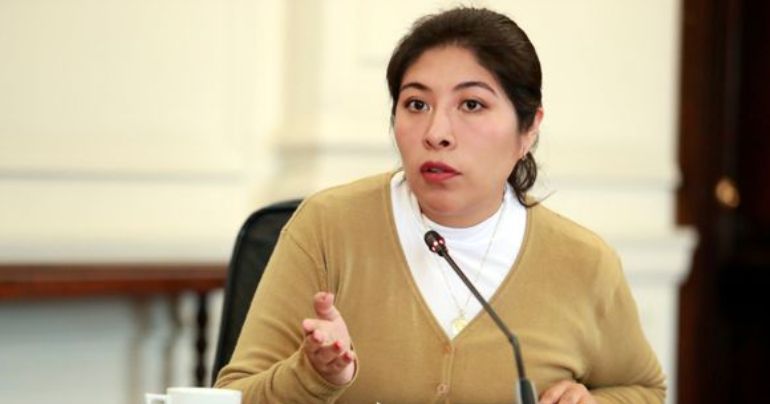 Patricia Chirinos denunció constitucionalmente a Betssy Chávez y pide su inhabilitación por 10 años