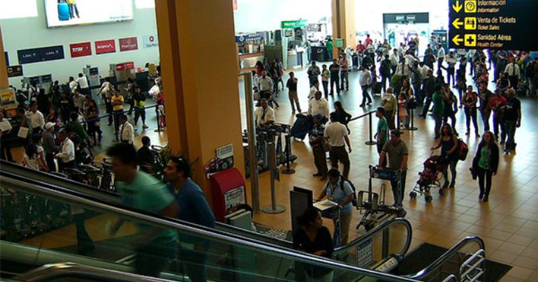 Tras informe de Willax Noticias, el aeropuerto Jorge Chávez autorizó el ingreso del público a sus instalaciones