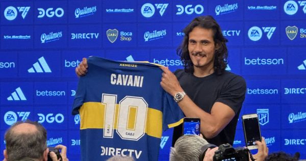 Portada: Edinson Cavani ya luce la camiseta de Boca Juniors: así fue impresionante recibimiento de los hinchas 'Xeneizes' (VIDEO)