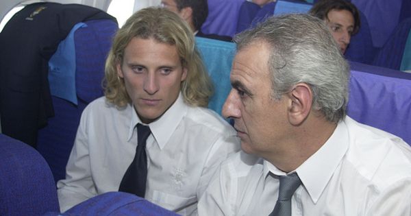 Portada: Diego Forlán se deshace en elogios hacia Jorge Fossati: "Perú dará el salto de calidad con él"