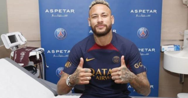 Neymar aclara su futuro: "Espero jugar con el PSG esta temporada"