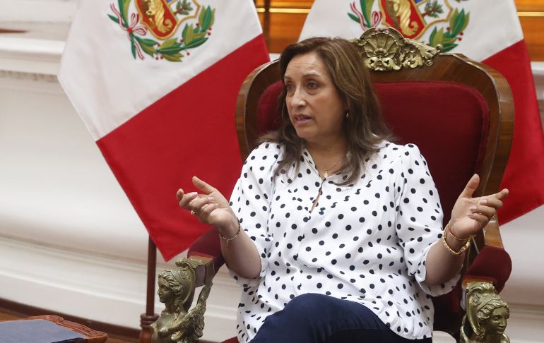 Dina Boluarte se reunió este martes con directivos del Consejo de la Prensa Peruana