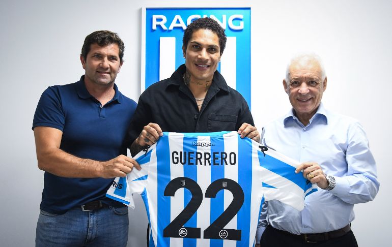 ¡Puso la firma! Paolo Guerrero fue anunciado oficialmente como nuevo jugador de Racing Club