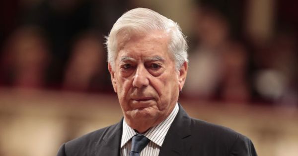 Mario Vargas Llosa revela que sufrió tocamientos indebidos por un sacerdote cuando era menor