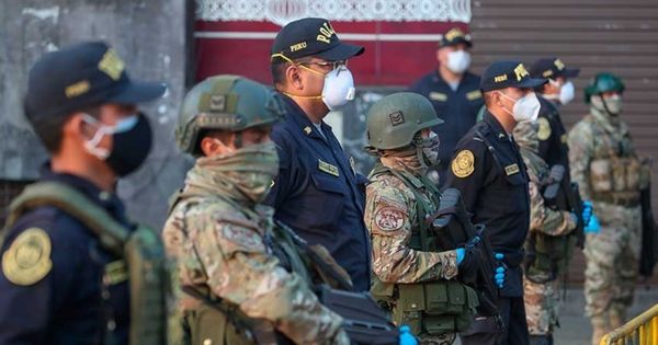 Portada: Gobierno propone que PNP y FF.AA. denunciados en estados de emergencia sean procesados en fuero policial militar