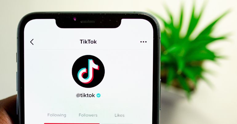 Comisión Europea veta uso de TikTok en teléfonos y dispositivos oficiales